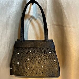 Un-named black evening beaded bag   12-H10Ec